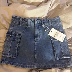 SHEIN Blue Denim Mini Skirt with Pockets